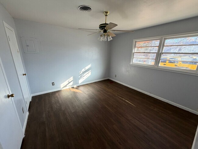 Photo - 1902 23rd St Unit B