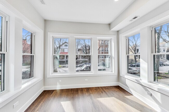 Photo - 6527 N Newgard Ave Unit 2