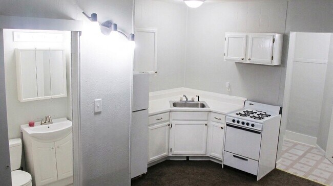 Photo - 316 3rd Ave W