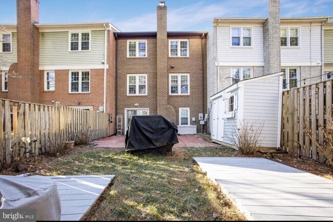 Photo - 9612-9612 Hillock Ct