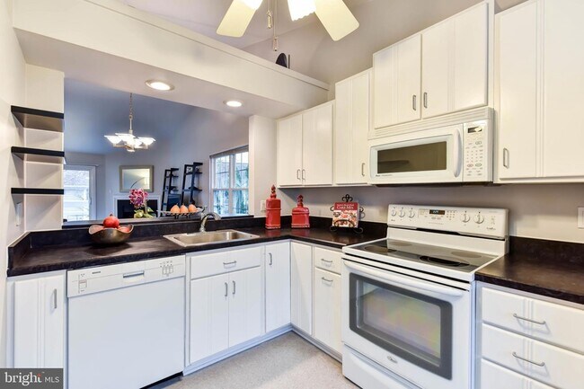 Photo - 2839 Yarling Ct