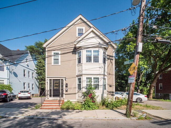 Photo - 145 Murdock St