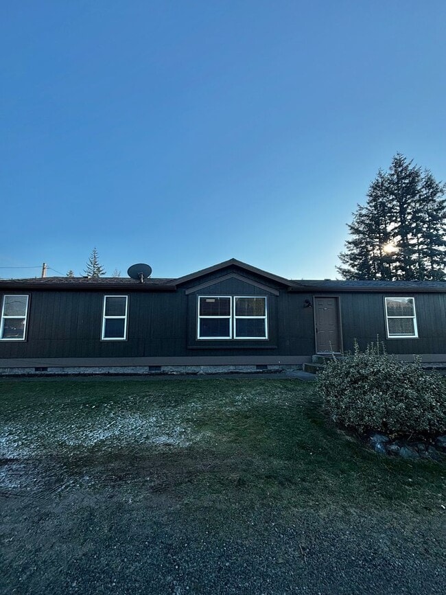 Building Photo - 208 Central Ave