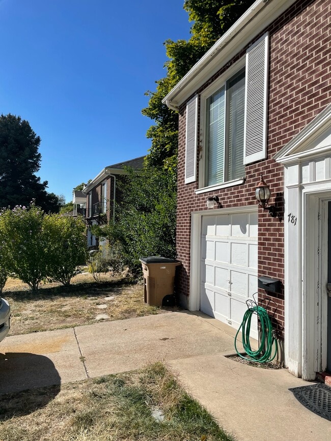 Photo - 781 E 11th Ave