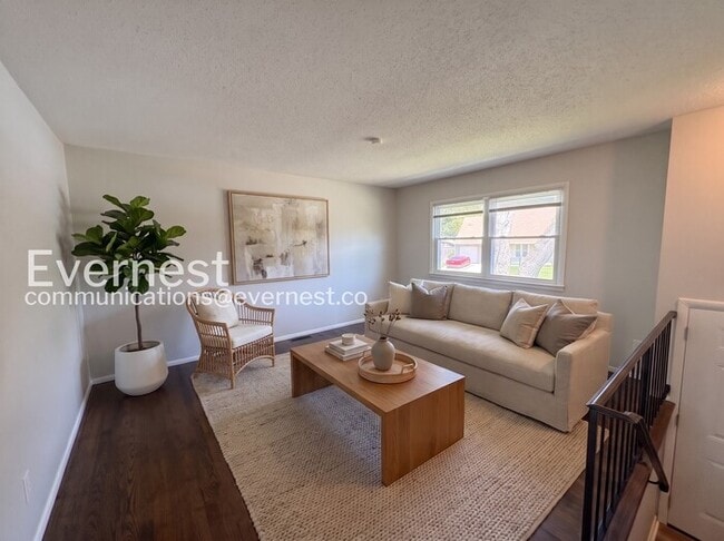 Photo - 3 Bed/1.5 Bath Home with Garage / Pet-Friendly / Coming Soon!