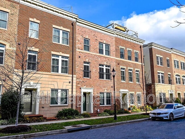 Building Photo - 334 Community Center Ave