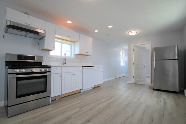 Photo - 52 Shawmut St Casa