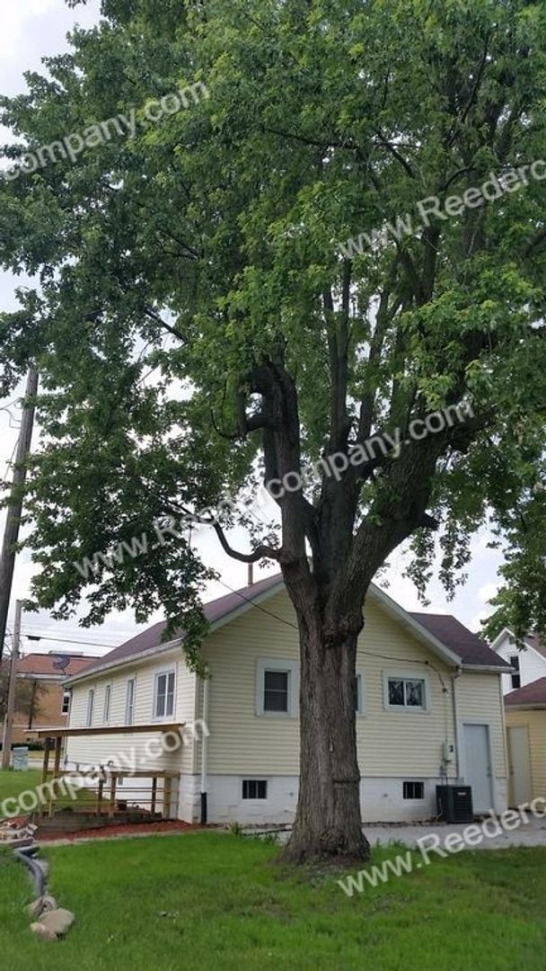 Photo - 204 W Sigler St
