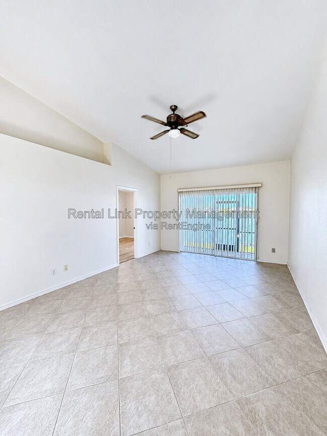 Photo - 320 SW 3rd Pl Unit 2