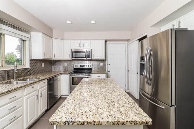 Photo - 8133 Rose Petal Dr