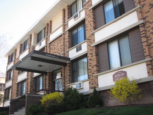 Photo - Riverland Apartments