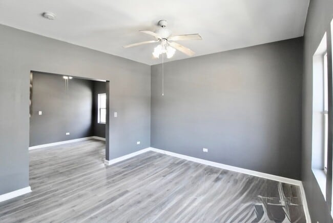 Photo - 2457 W 47th Pl Unidad 2457-2