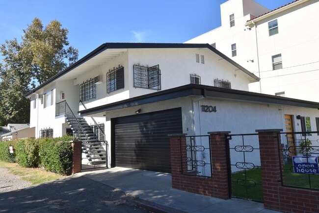 Building Photo - 11204 Peach Grove St Rental