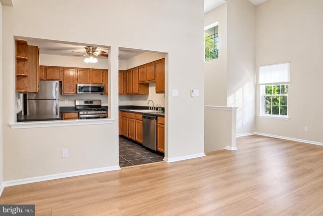 382 Andover Pl