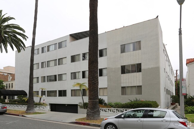 Palm Plaza Apartments - Palm Plaza Apartments