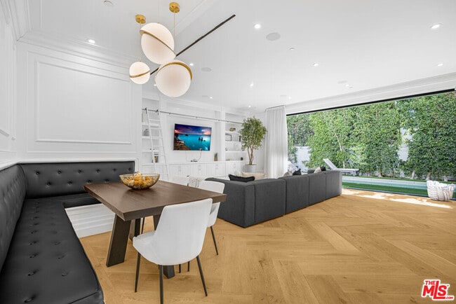 Photo - 843 N Spaulding Ave