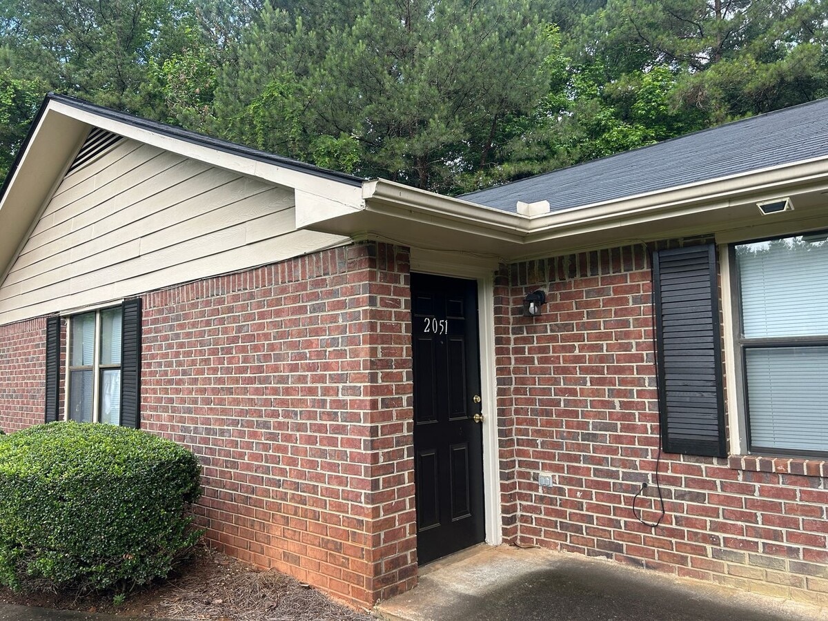 Photo - 2051 Cantrell Ln