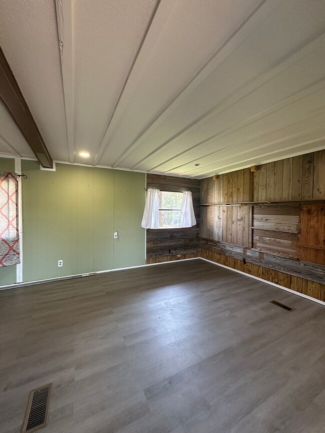 517 Hidden Oaks Rd