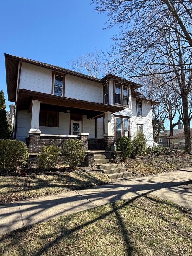 Building Photo - 315 N 10th St Unit North Street