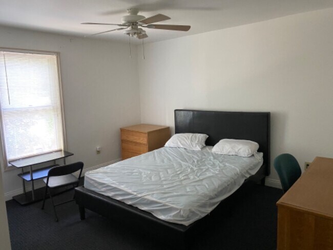 59 Rogge St