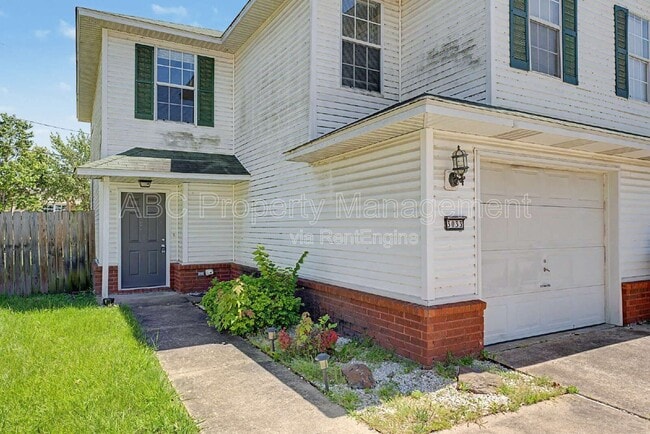 Photo - 3033 Mica St