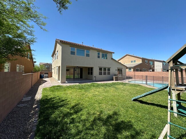 816 Bluebird Hill Ave