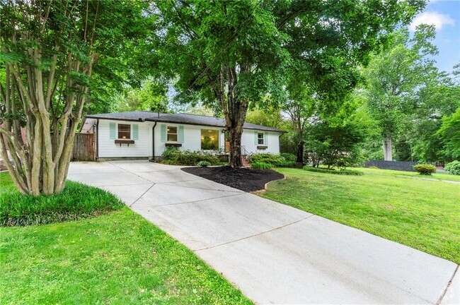 Building Photo - 2635 Harrington Dr Rental
