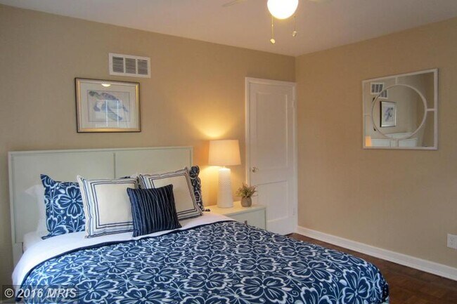 Photo - 906 S Highland St