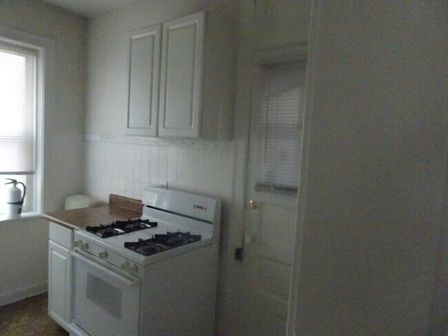 Photo - 4423 W Irving Park Rd