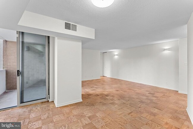 Photo - 4601 N Park Ave Unidad 510K