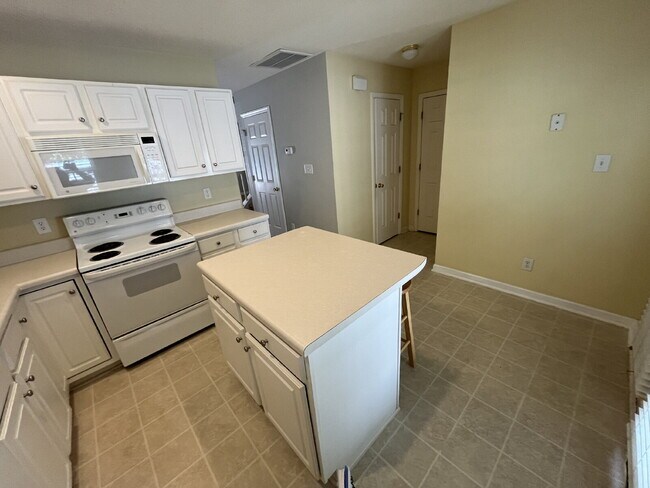 Photo - 24 Sidney Marie Ct
