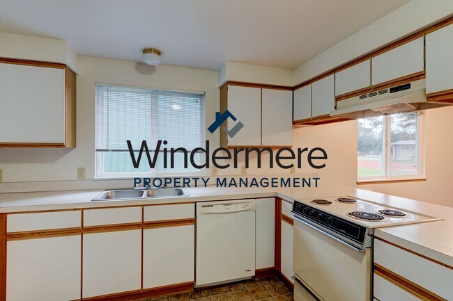 Photo - Two Bedroom Apartment in Coupeville Unit # C-4