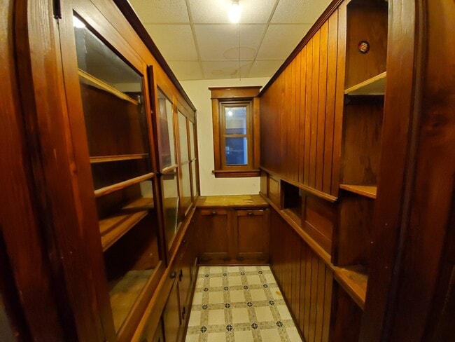 Photo - AVAILABLE NOW - Spread out in 3 level living! Unit 1518 1/2