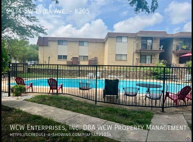 Building Photo - 2934 SW Lydia Ave Unit #205