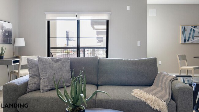 402 W Lincoln St Unit 271