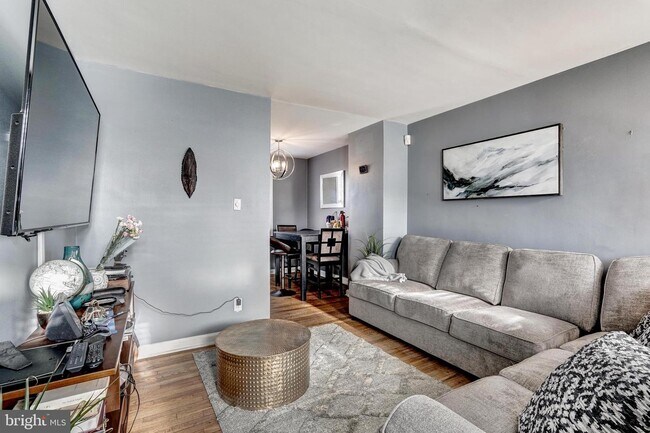 Photo - 5424 B St SE