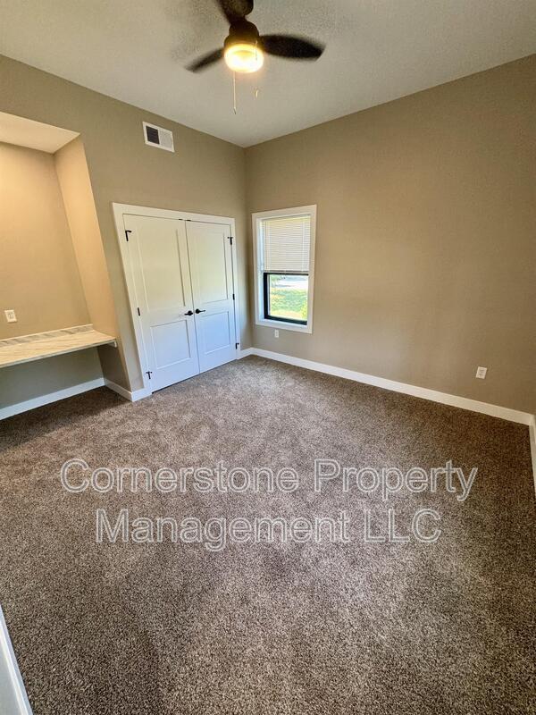 Photo - 8781 Lexington Ave