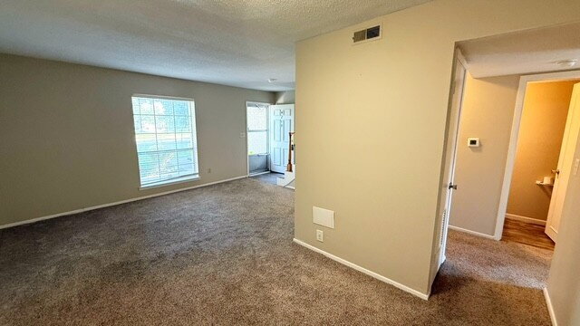 Photo - NORTH EAST SIDE 2 BEDROOM TOWNHOME AVAILABLE NOW!