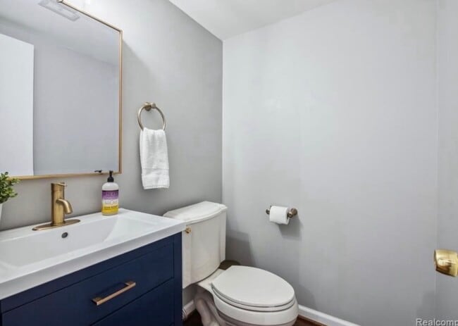 Photo - 1872 Newporte Ct