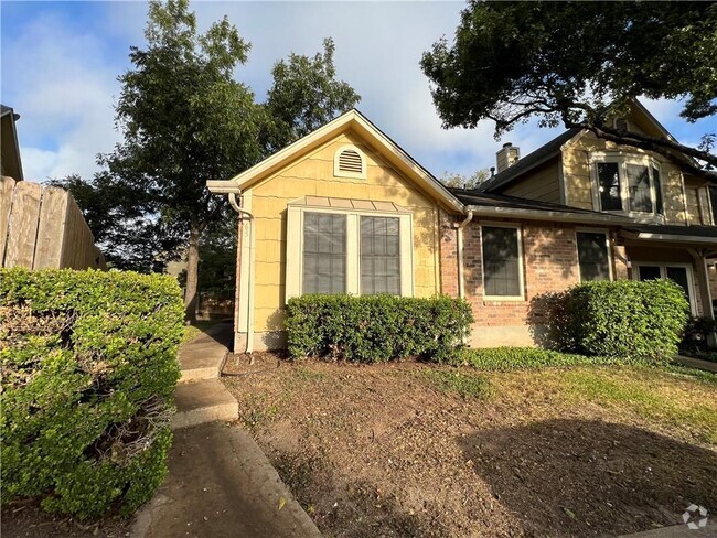 Building Photo - 11901 Swearingen Dr Unit 65-M Rental