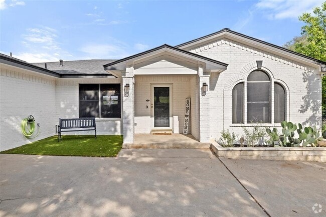 Building Photo - 2819 Declaration Cir Rental