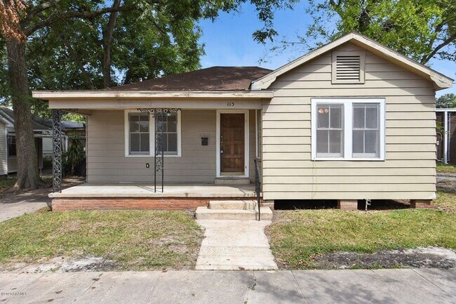 3 bedroom home in the Saint Streets! - 3 bedroom home in the Saint Streets!