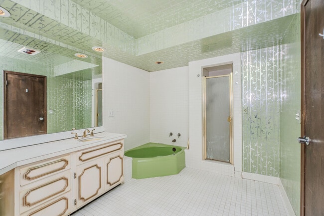 Photo - 22745 Wrexford Dr