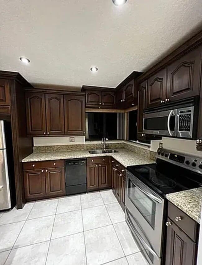 Photo - 9645 SW 148th Pl