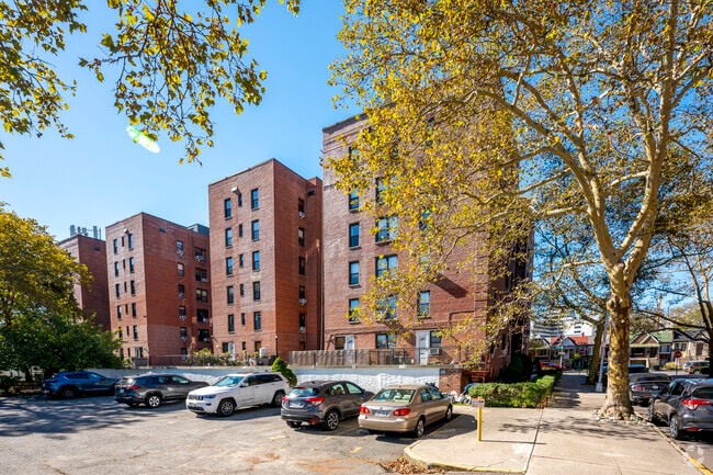 Photo - 2675 E 7th St