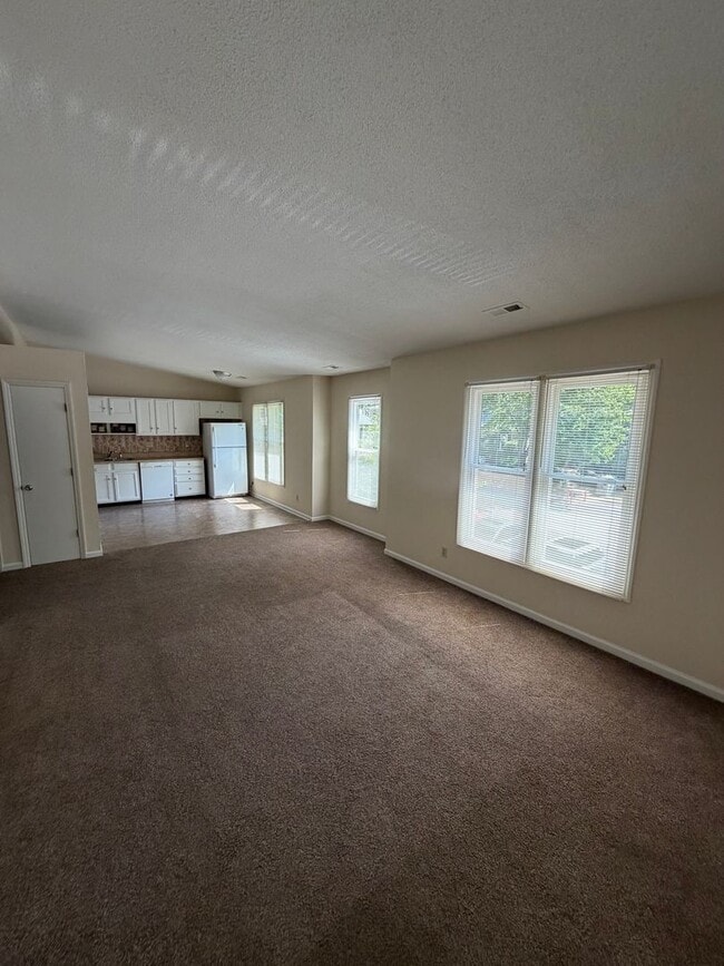 Photo - Carrboro / Brighton Sq. Apt. AVAILABLE