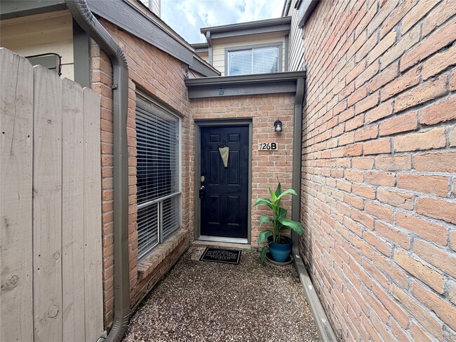 Photo - 726 Country Pl Dr