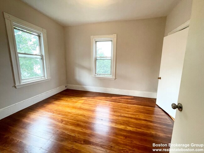 Photo - 10 Wave Ave Unidad 2