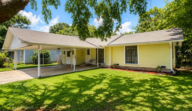 845 Singapore Dr