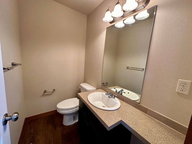 Photo - 2145 Seamount Dr